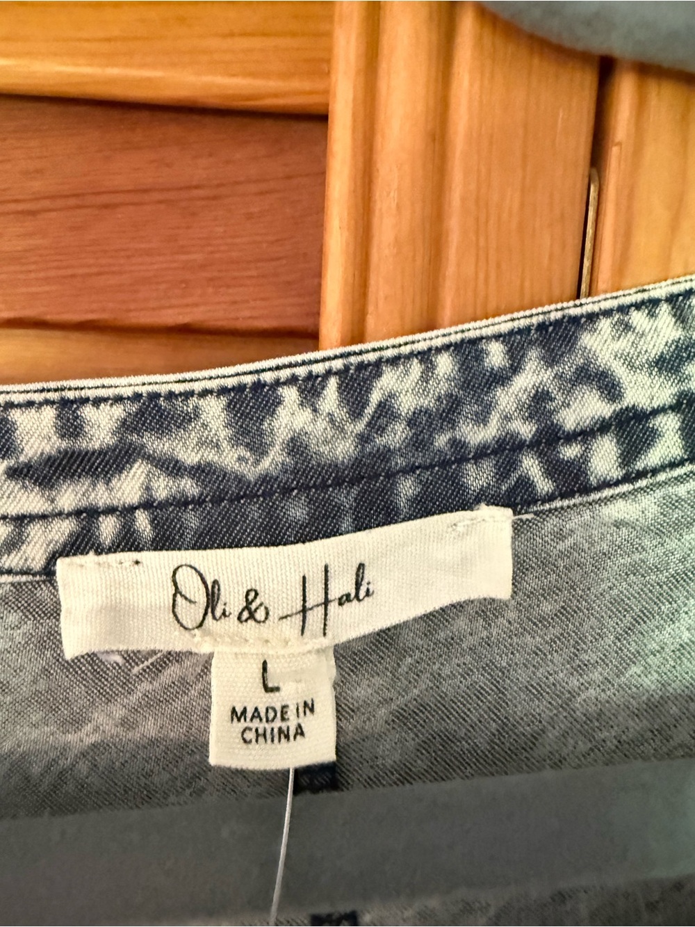 Oli & Hali Acid Wash Oversized, Boxy Blue Floral Rosette Crop Top - Picture 2 of 7